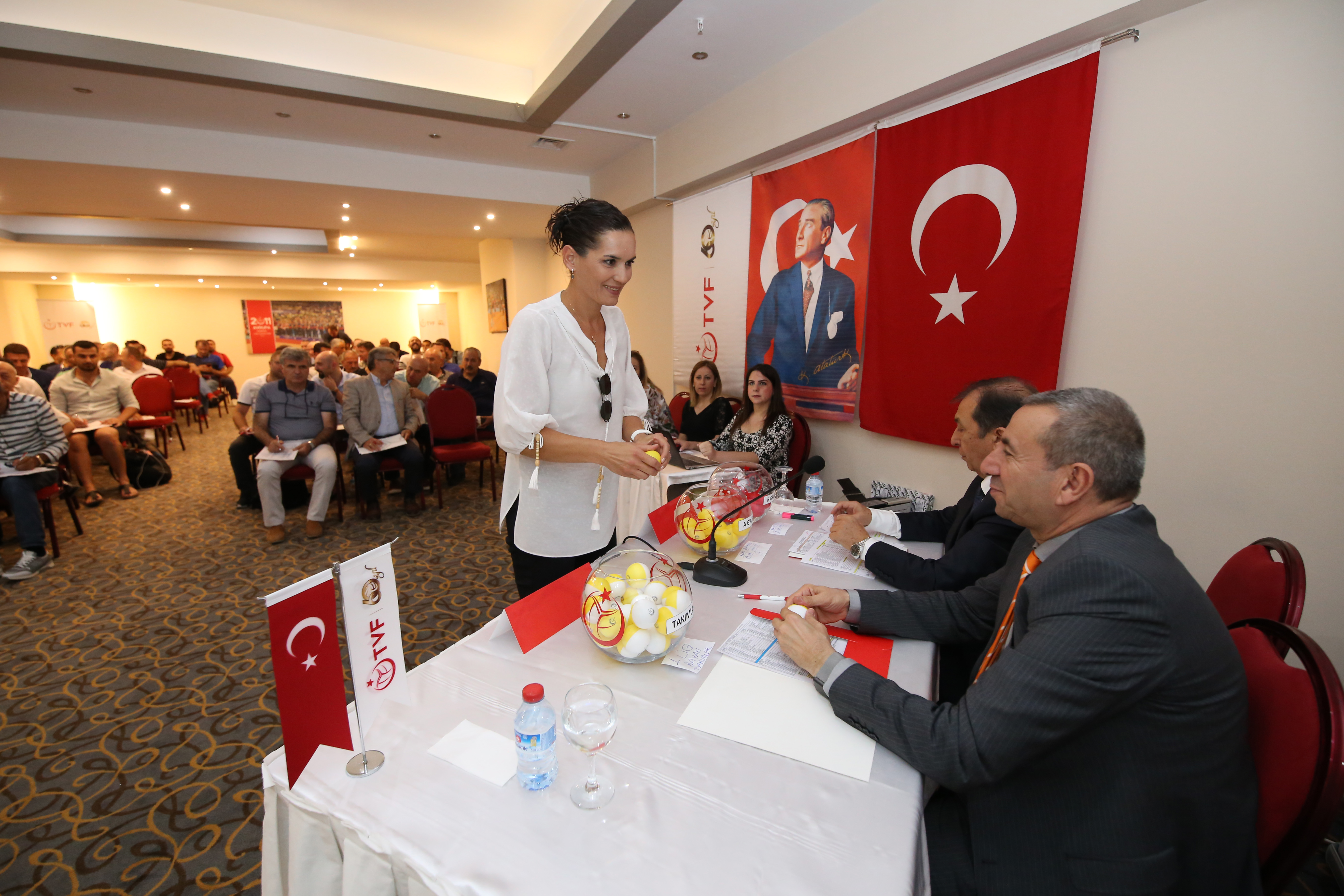 Bayanlara ulaşmak Bayanlara ulaşmak