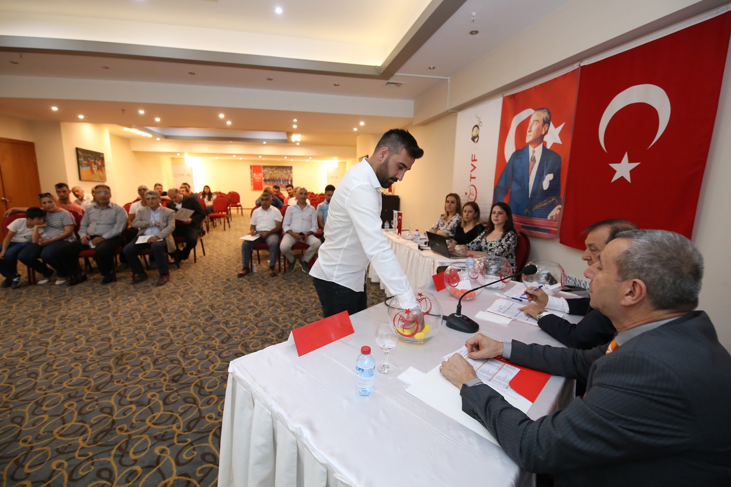 Bayanlara ulaşmak Bayanlara ulaşmak