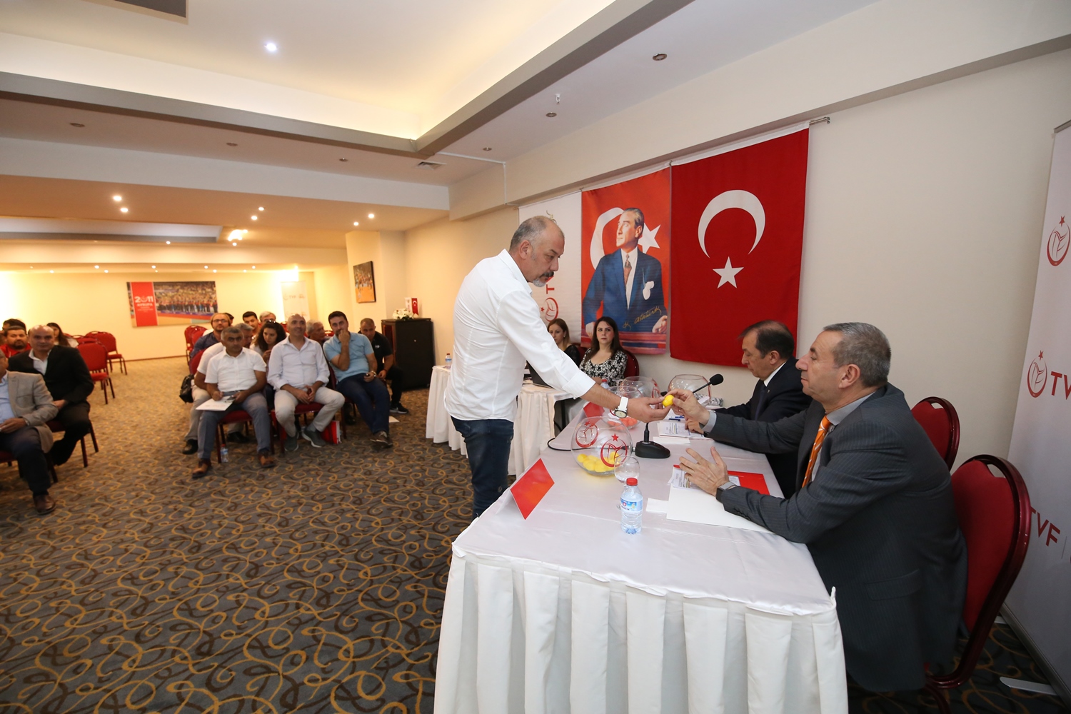 Bayanlara ulaşmak Bayanlara ulaşmak