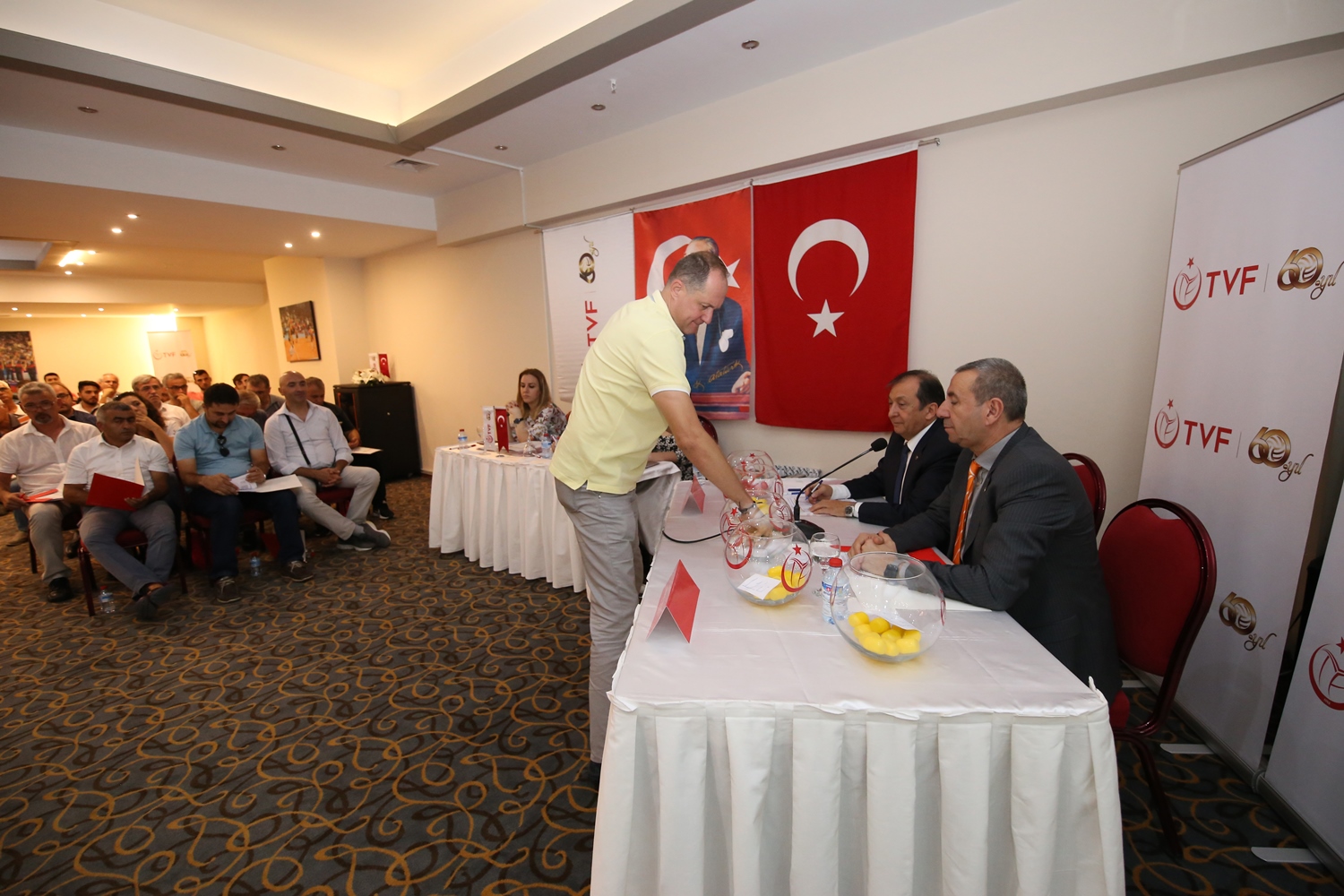 Bayanlara ulaşmak Bayanlara ulaşmak