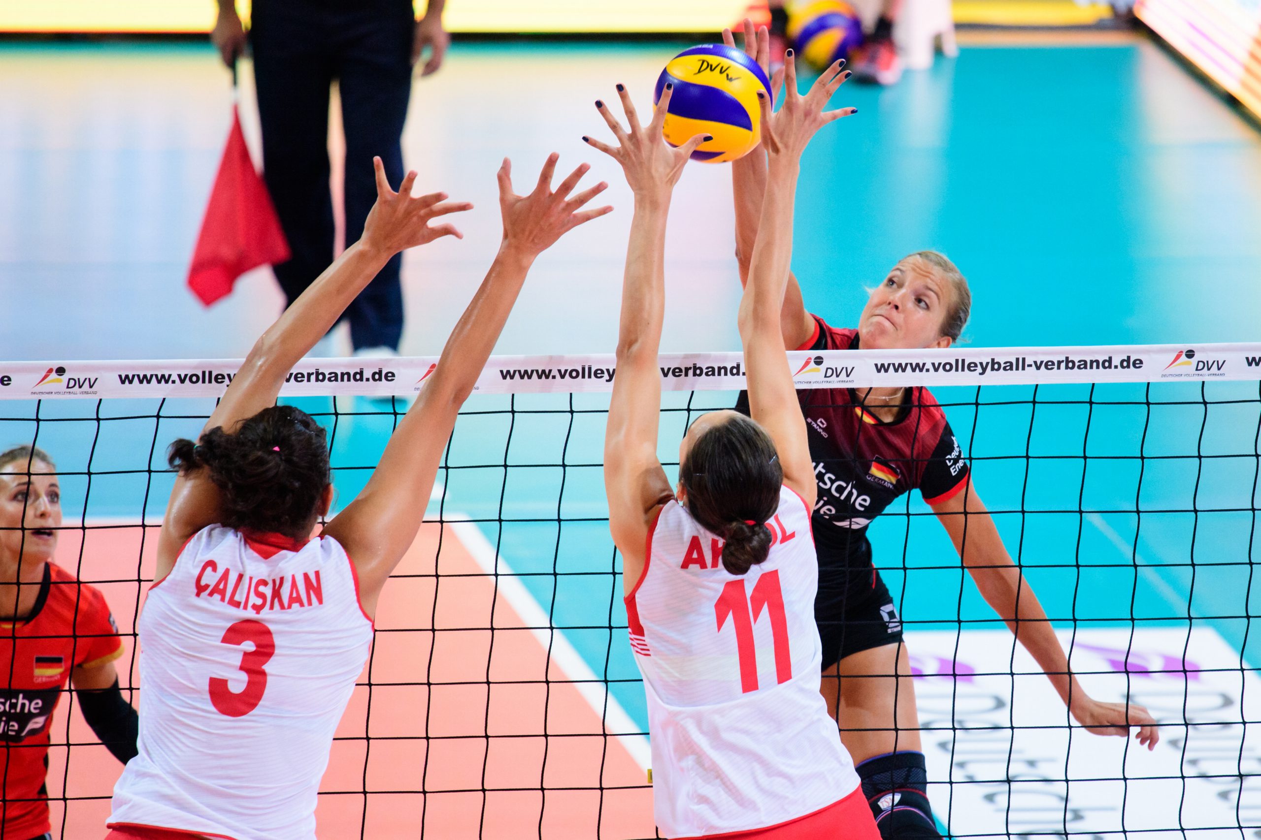 Filenin Sultanları, Ev Sahibi Almanya Karşısında Galip! | Türkiye Voleybol Federasyonu | TVF
